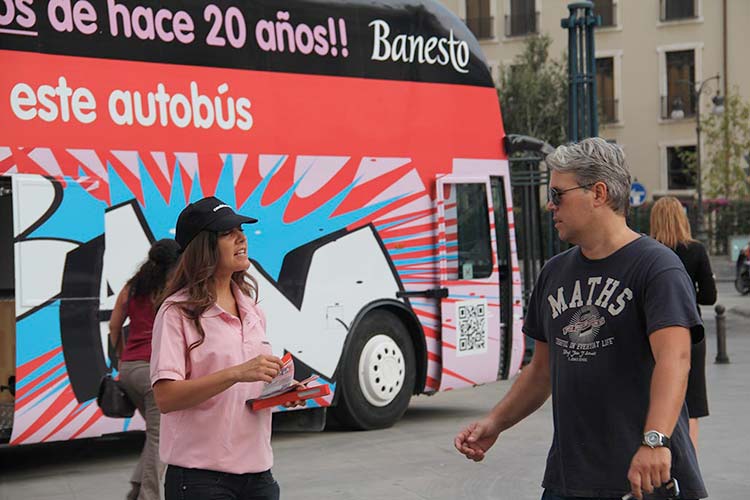 Promoción Roadshow con autobús de Banesto