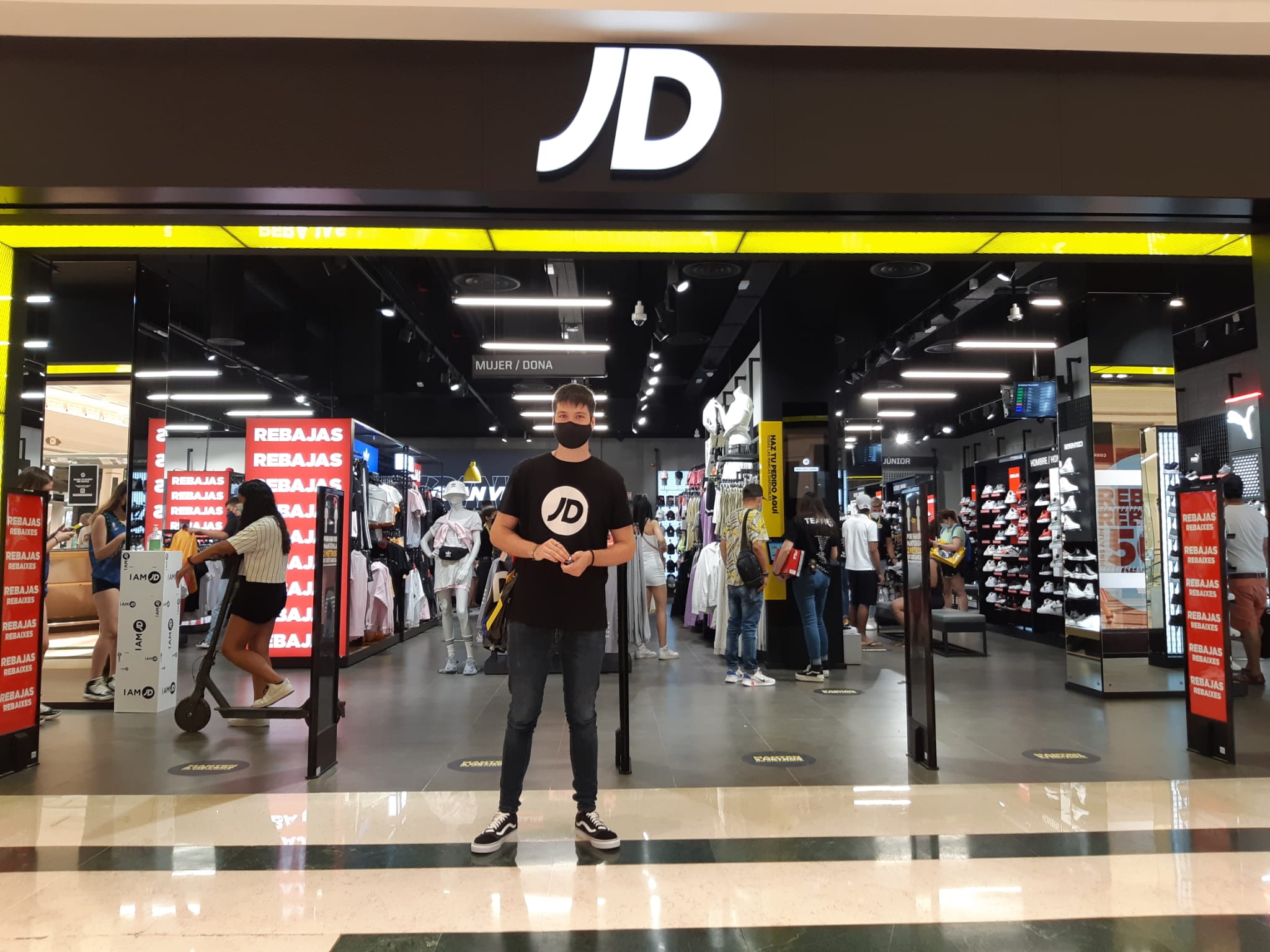 JD SPORTS ARRIVES IN SPAIN