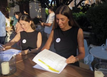 ¿Trabajas en eventos? Nexus te enseña a brillar con habilidades sociales (sin perder la sonrisa ni romper el protocolo). Porque conectar bien también es parte del uniforme.