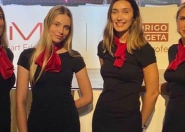 CÓMO ELEGIR EL PERSONAL PERFECTO PARA TU EVENTO: PROTOCOLO, PRESENCIA Y ACTITUD.